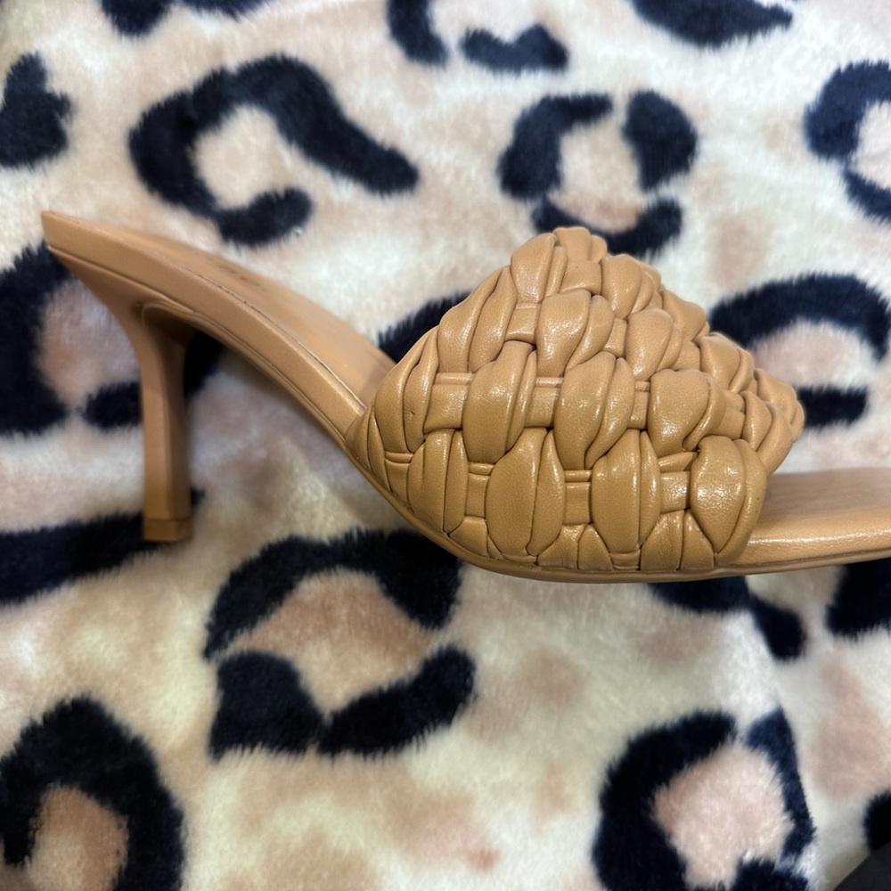 Tan size 7 heels